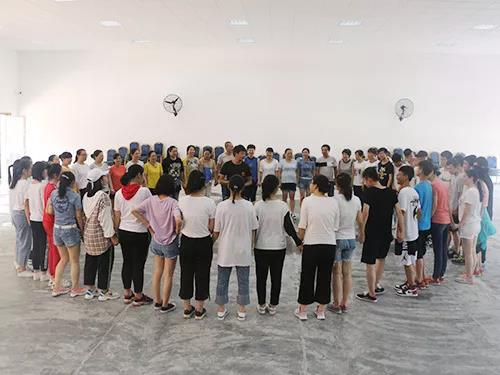 湖南華億生態(tài)農(nóng)業(yè)發(fā)展有限責(zé)任公司,株洲農(nóng)家樂,湖南戶外拓展,株洲哪里好玩,自助燒烤,露營,會(huì)議團(tuán)體接待