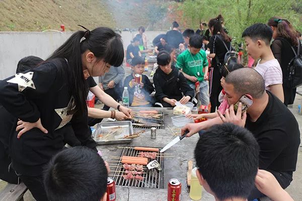 戶外拓展,自助燒烤,露營,會議團(tuán)體接待，團(tuán)建，