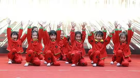 戶外拓展,自助燒烤,露營,會(huì)議團(tuán)體接待，團(tuán)建，